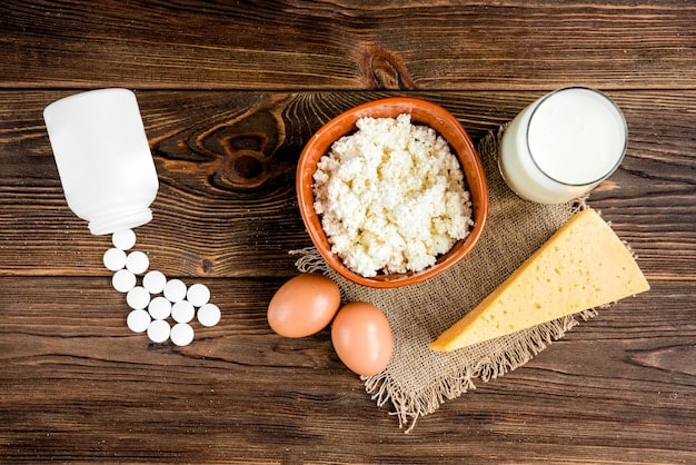 An image showing different calcium-rich foods that are appropriate for babies, such as yogurt, cheese, and fortified cereals.